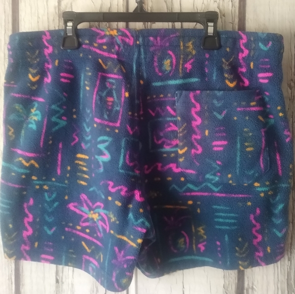 Chubbies Lounge Wear Women's Drawstring Shorts Medium 5.5' Inseam - Picture 2 of 5